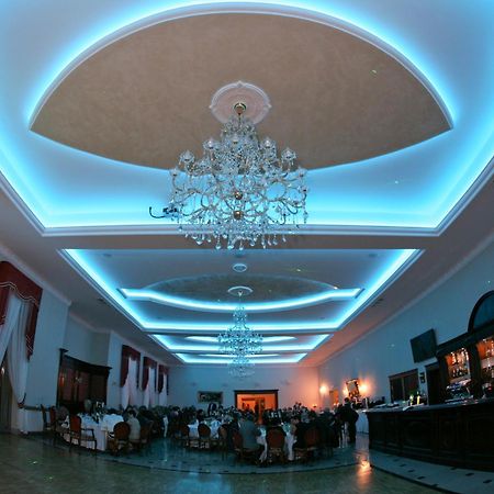 Hotel Jakub Sobieski Oława Exteriör bild