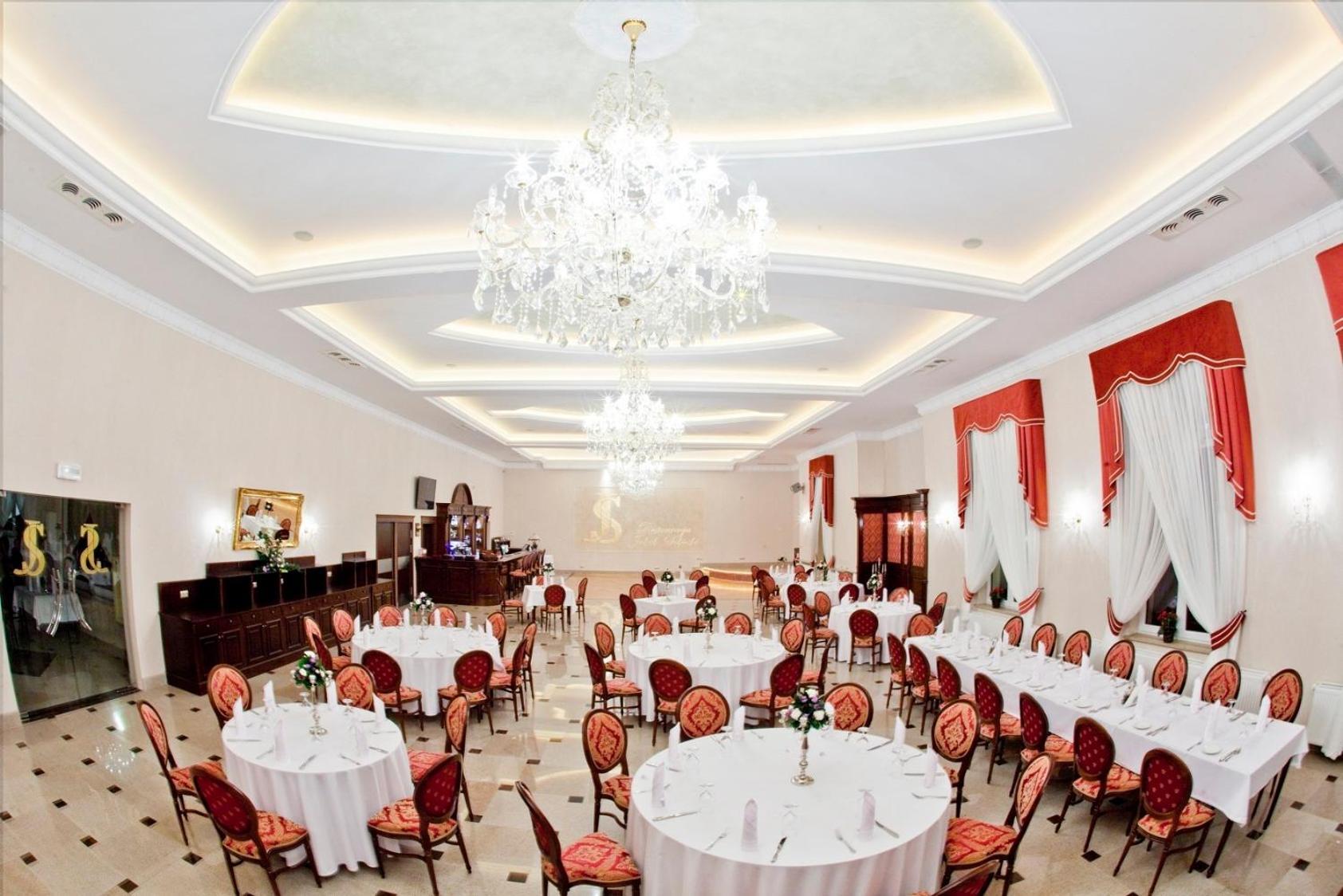 Hotel Jakub Sobieski Oława Exteriör bild